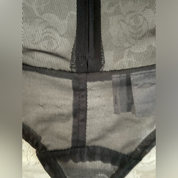 Tadashi black bodysuit. Size: S. Mesh and velvet fabric. - Picture 4 of 14